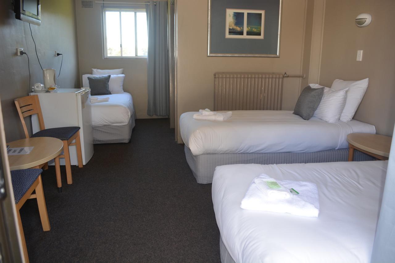 Commercial Hotel Motel Lithgow Exterior photo